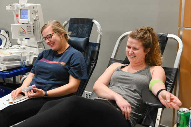 Students donating blood at Bloodanooga