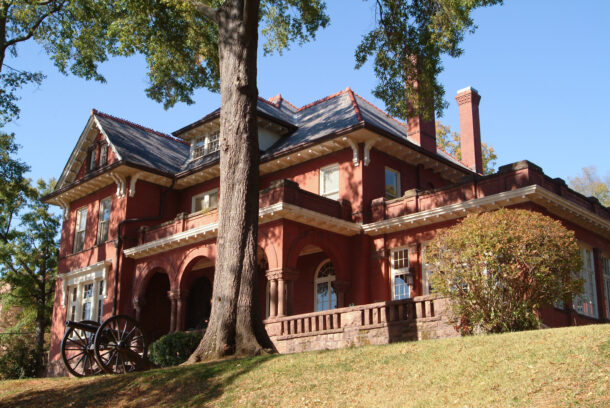 Patten House is located on the corner of Oak and Palmetto.
