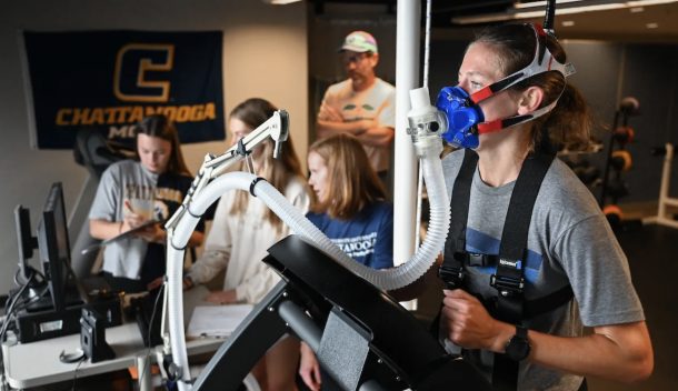 Exercise science major Maddie Wheatcroft performs a test on the treadmill administered by faculty and students in the HHP Sports Lab.