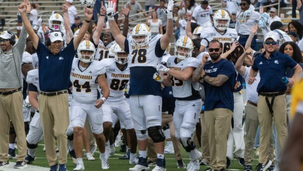 Photo of team celebration courtesy of Billy Weeks/GoMocs.com 