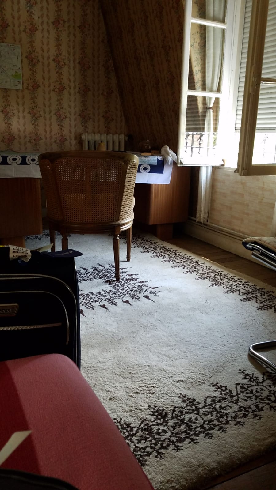 France - Housing Room