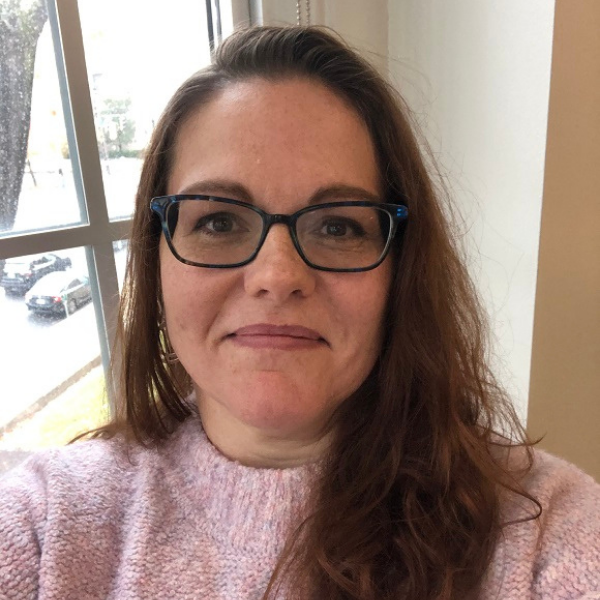 Sandra Cordell headshot