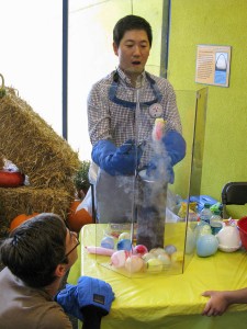 chemistry-club-2014-creative-discovery-museum-02