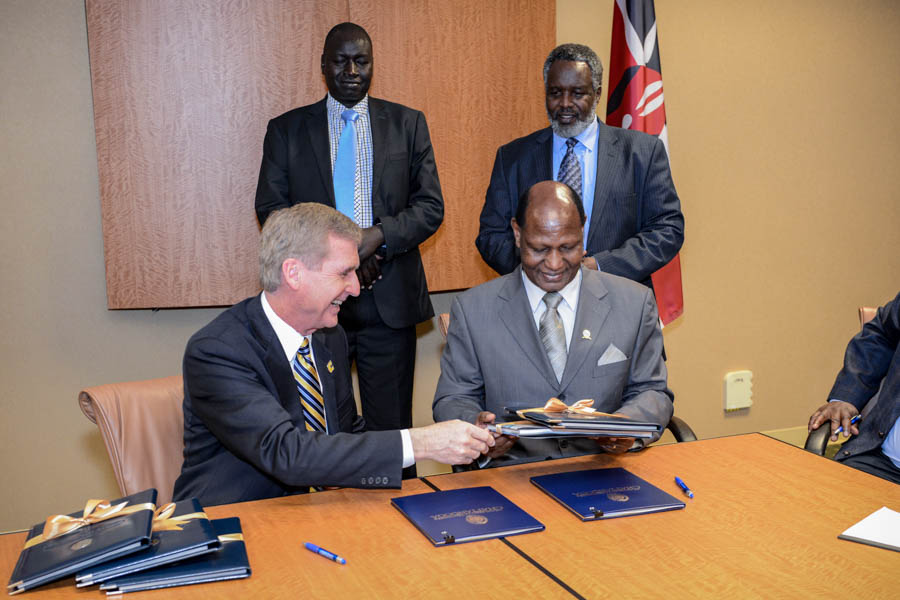 MOI University and UTC representatives