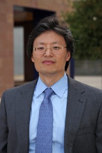 Dr. Daniel Pack Headshot