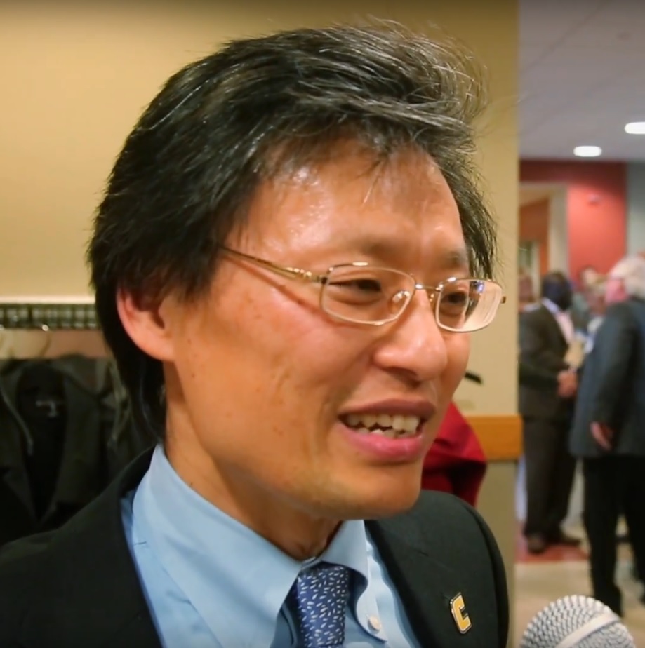 Engineering Dean Daniel Pack at welcoming reception.
