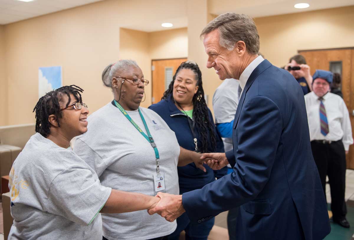 Haslam-Visit-18-11[1]_Sm