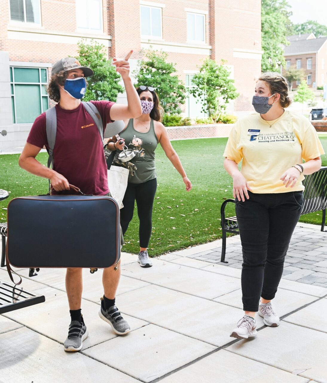 New students received help from UTC staffers during Operation Move In 2020.
