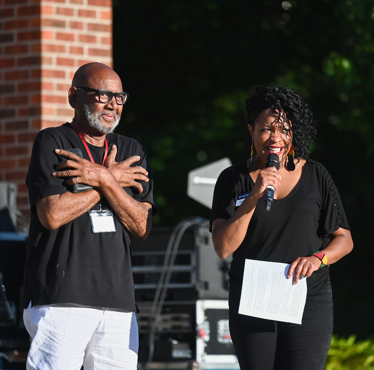 UTC Professor Emeritus Roland Carter and UTC Vice Chancellor for Diversity and Engagement Stacy Lightfoot.