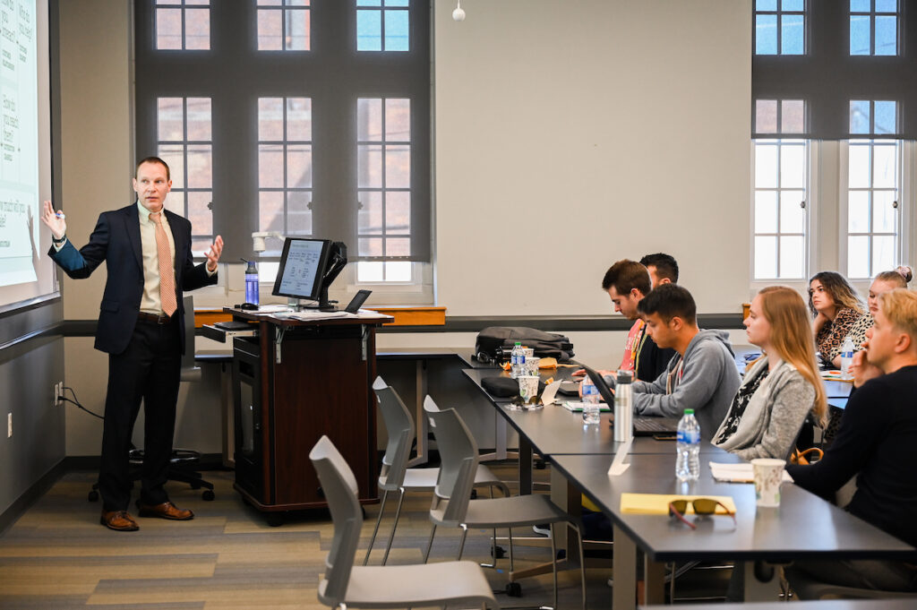Philip T. Roundy, UC Foundation associate professor of entrepreneurship at UTC, teaches international students from the Study of the U.S. Institutes for Student Leaders program about entrepreneurship during their five-week stay at UTC. 