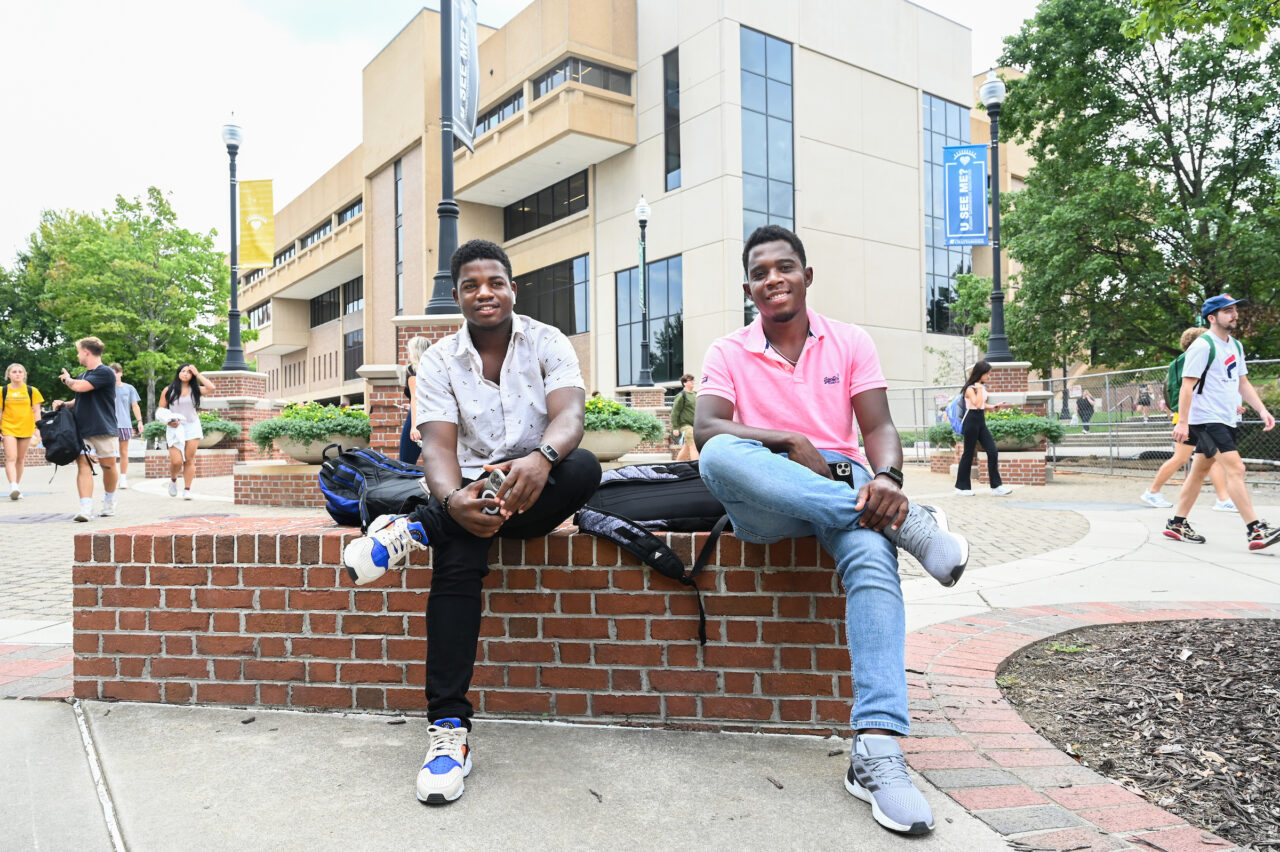 Students outdoors, Monday, Aug. 22, 2022