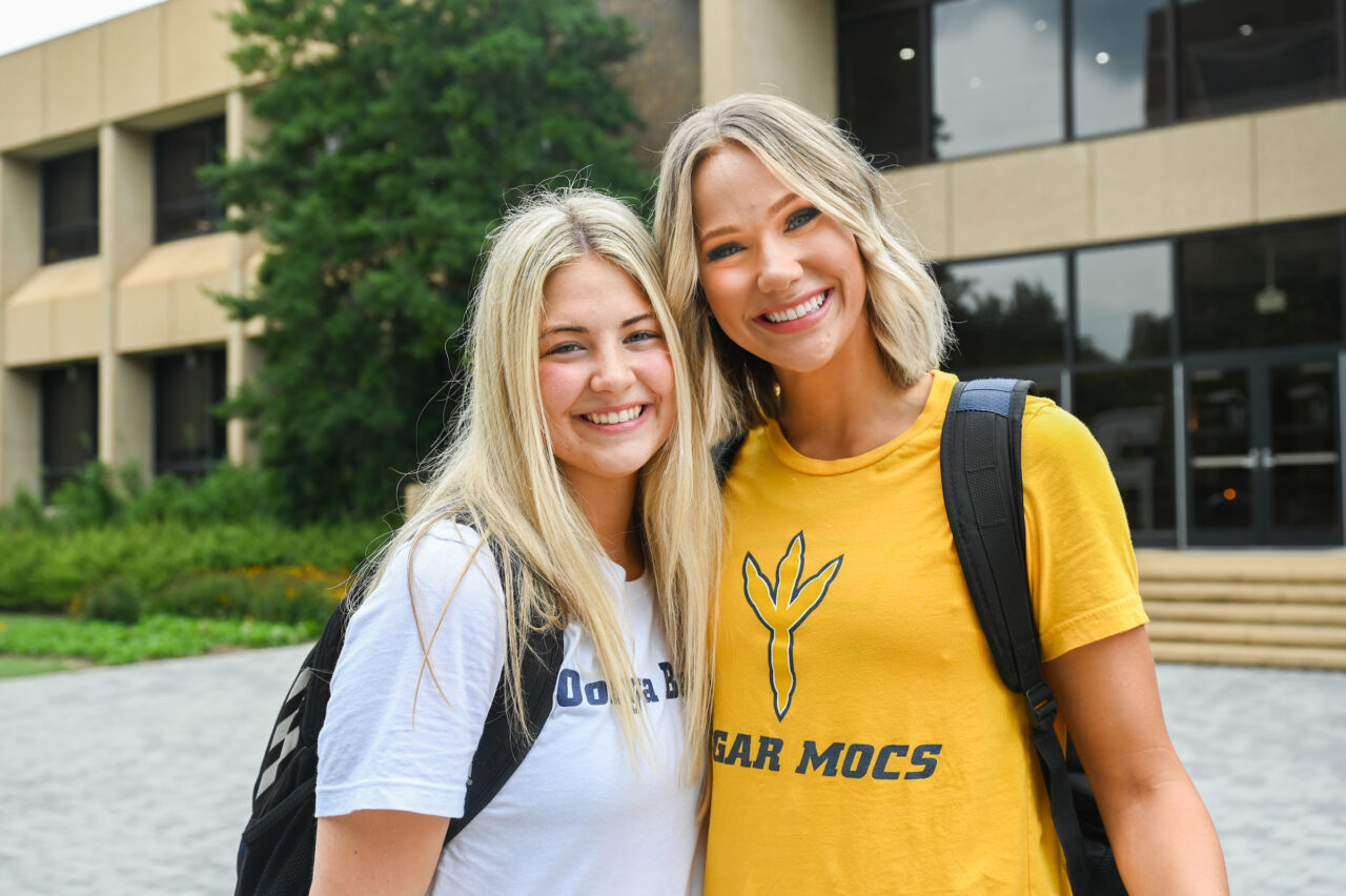 Students outdoors, Wednesday, Aug. 24, 2022