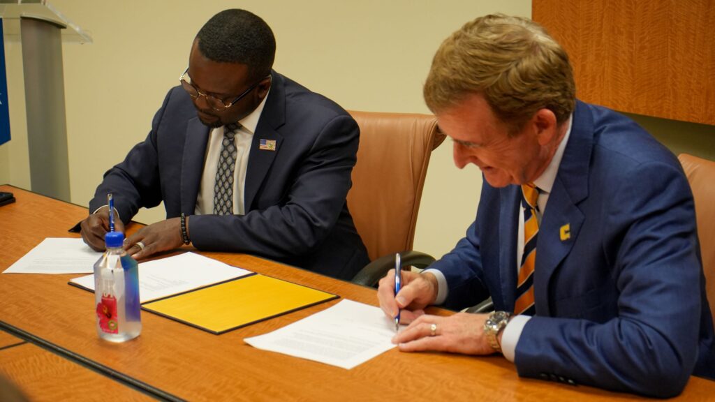EPA Southeast Region 4 Administrator Daniel Blackman, left, and UTC Chancellor Steven R. Angle. Photo by Alejandro Guimoye.