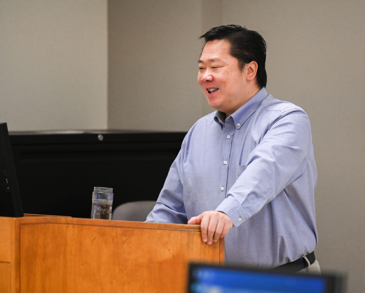 Dr. Chang Phuong taught the first class in the history of the new BAS-IT CyS program at UTC.