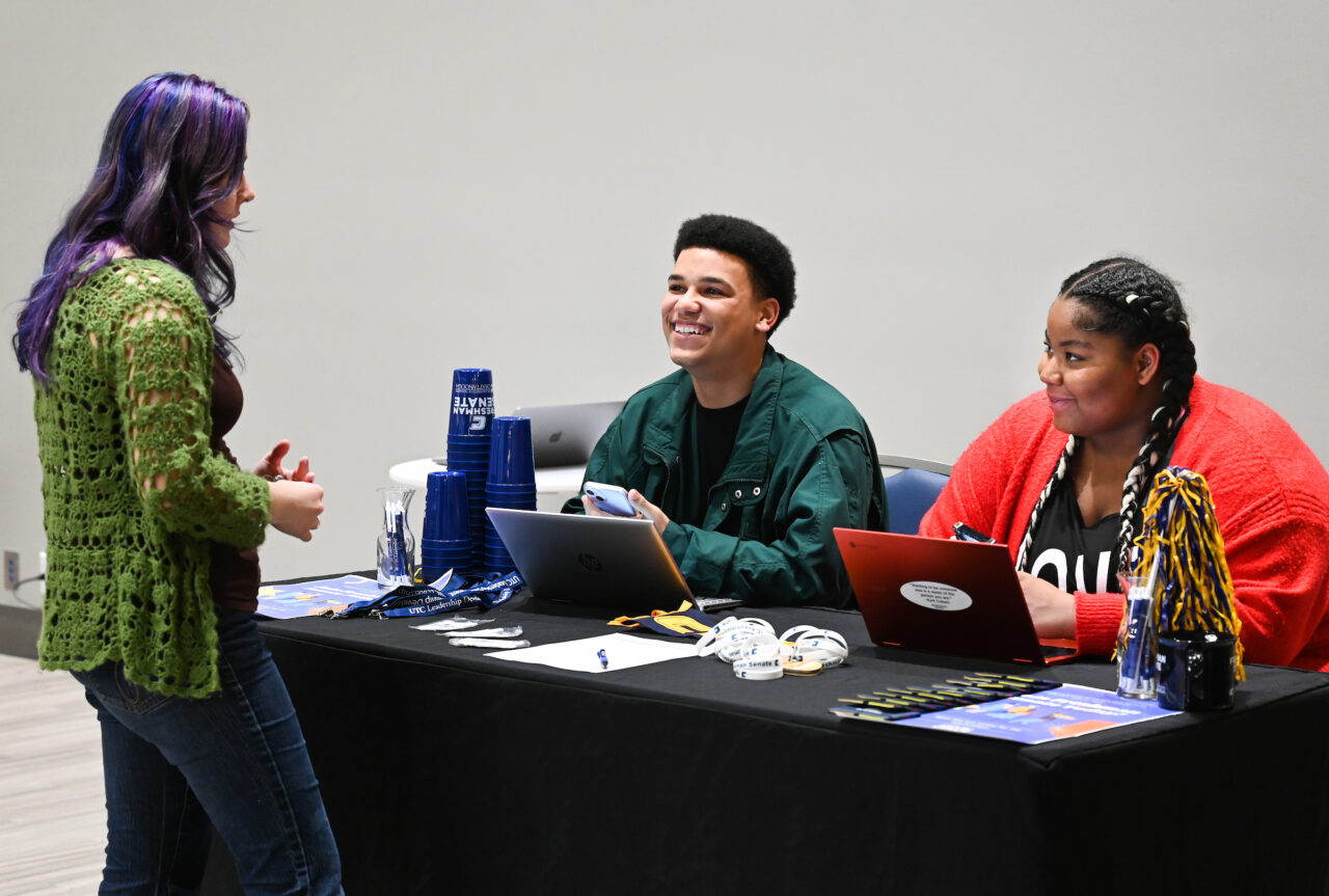 Students attend a Winter Welcome Org Fair in the Tennessee Room on Thursday, Jan. 12, 2023 in the University Center.