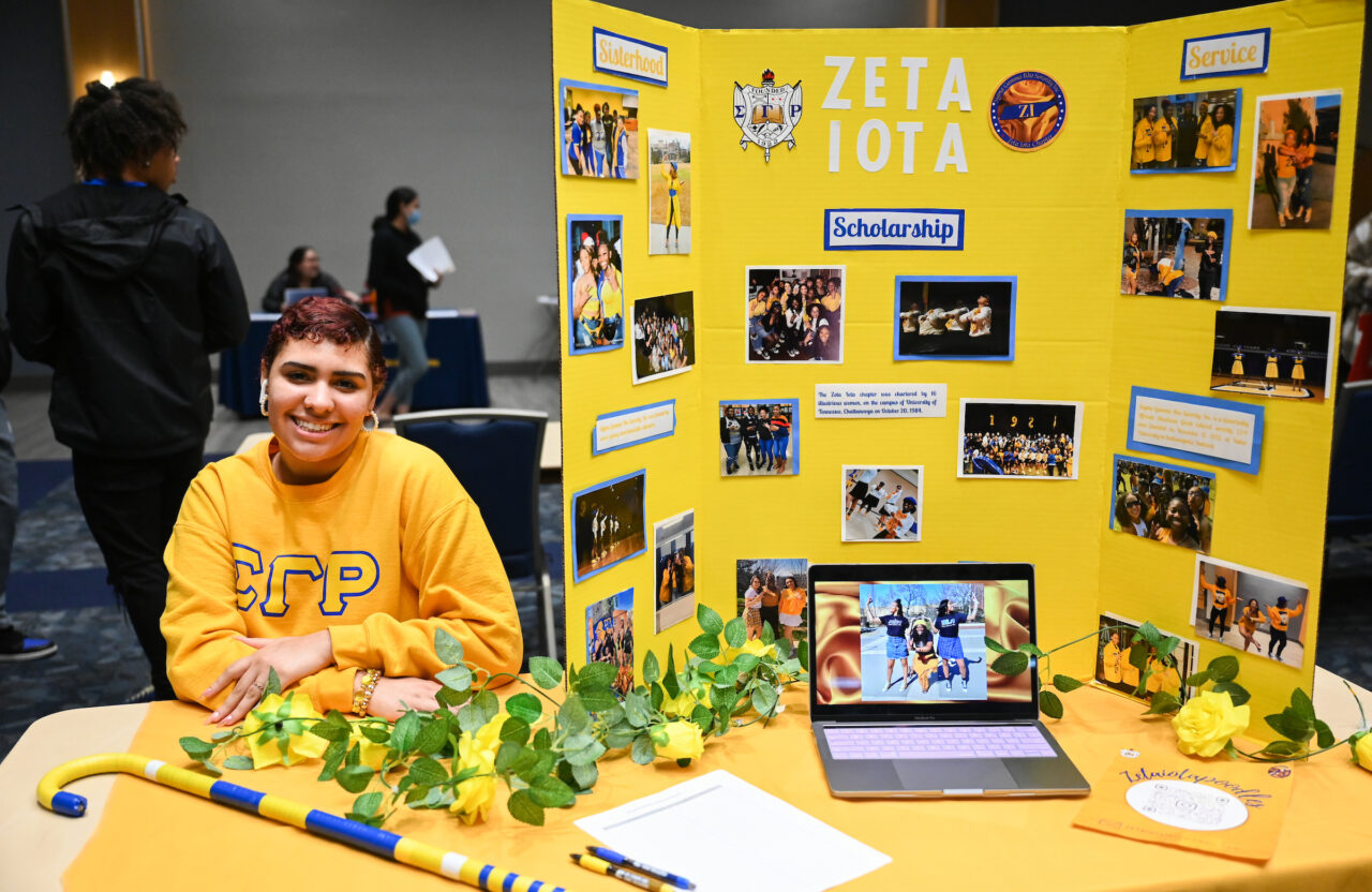 Students attend a Winter Welcome Org Fair in the Tennessee Room on Thursday, Jan. 12, 2023 in the University Center.