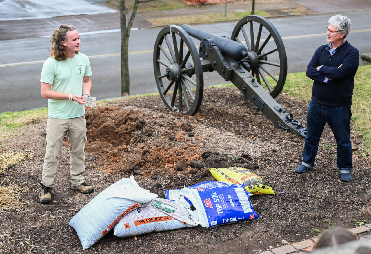 UTC Arbor Day celebration, Friday, March 31, 2023 in front of the Patten House. Hill Craddock, professor Students Nick Funk, green Zach Anderson, blue shirt Anesa Katana, dark shirt
