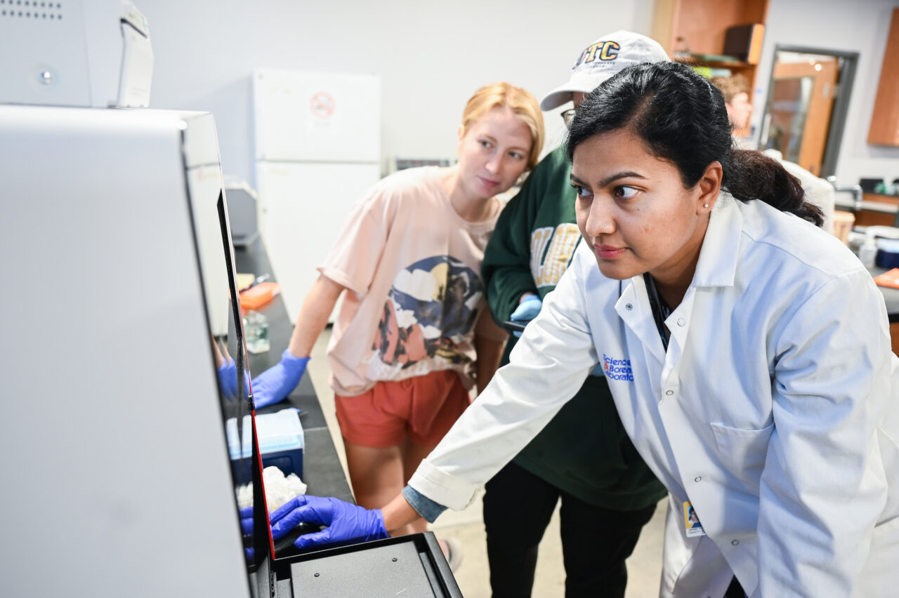 Dr. Jannatul Ferdoush performs research with students in Holt Hall. Photo by Angela Foster.