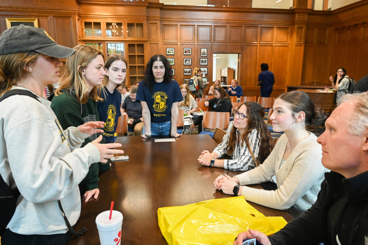 Honors College students mingled with potential future Brock Scholars (and their parents) at the 2nd annual Honors College Open House Accepted Students Day. Photo by Angela Foster.