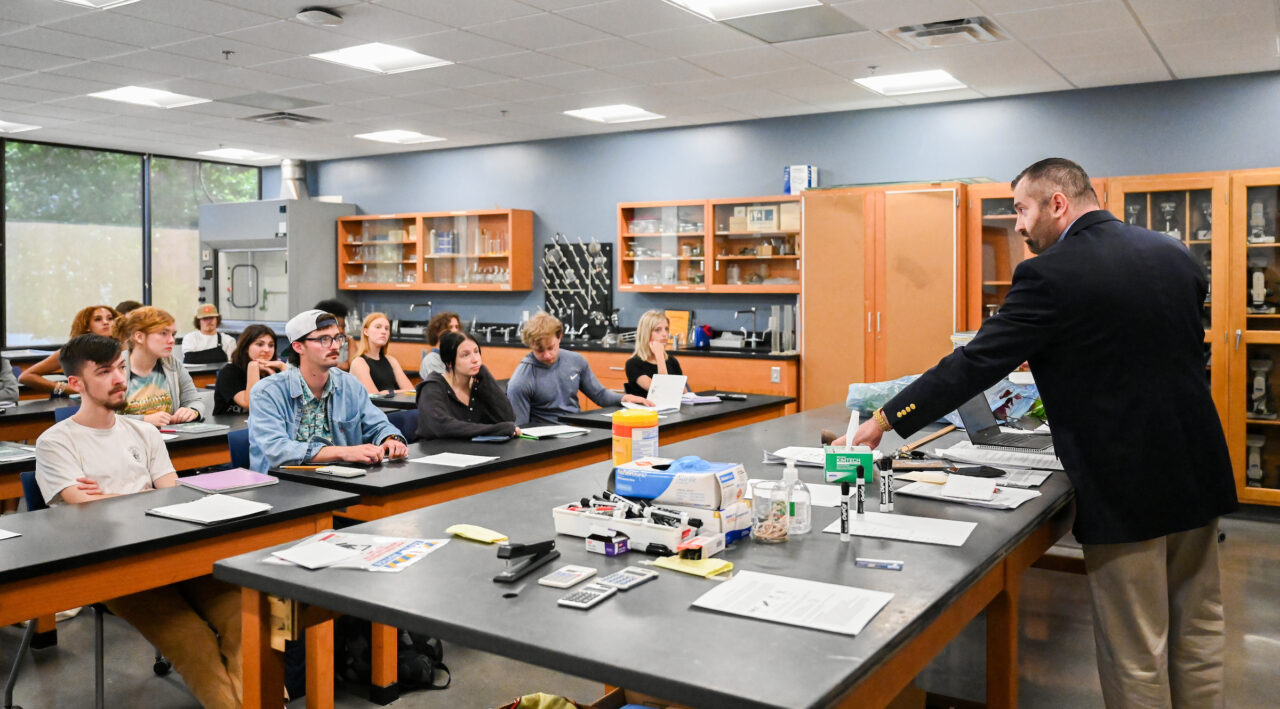 Dr. Bradley Reynolds teaches Introduction to Environmental Science II Laboratory on April 20 in Holt Hall. Photo by Angela Foster.