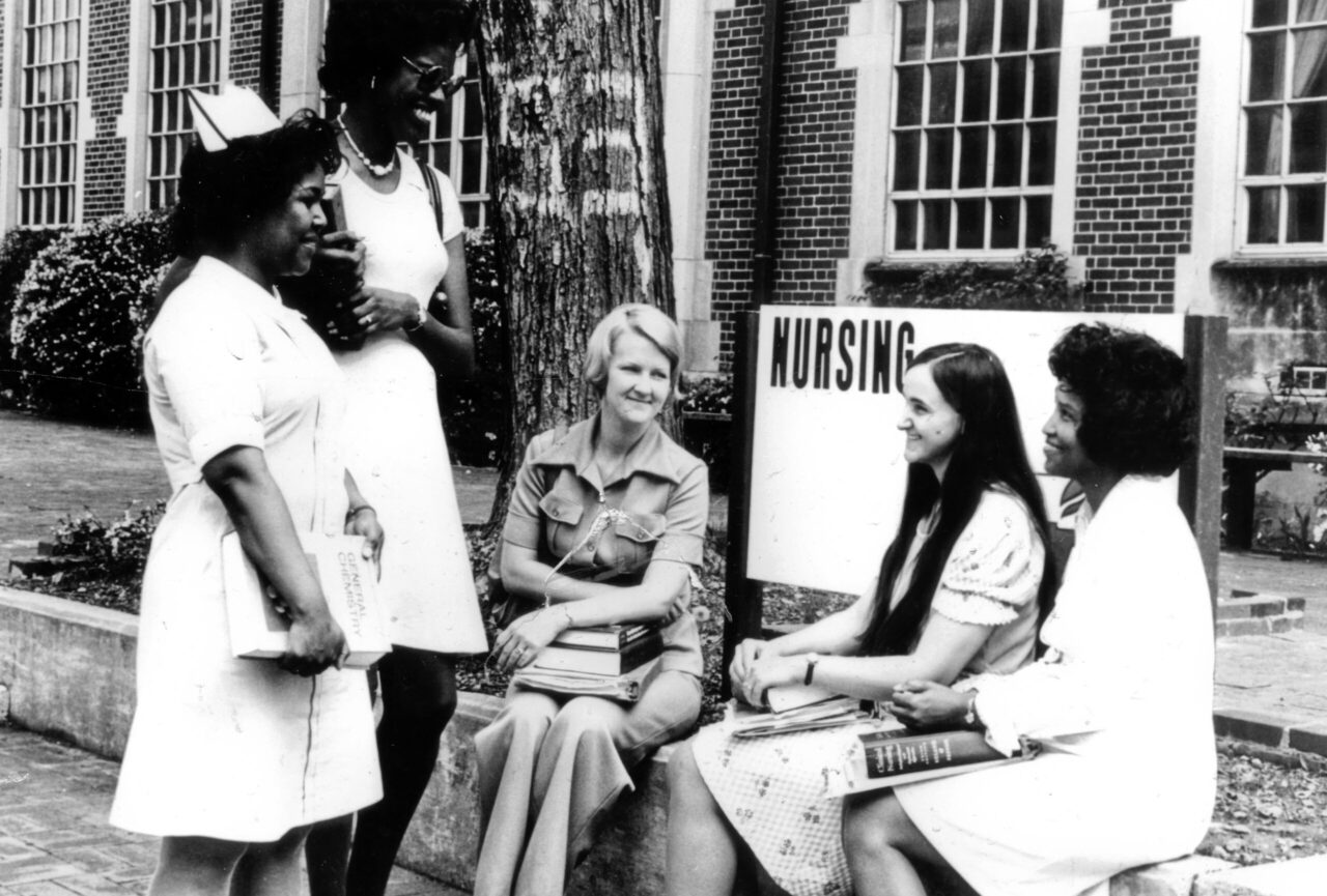 Historical_nursingstudents