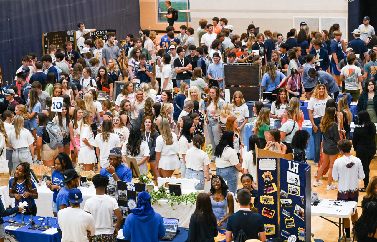One of this summer's organization fairs for new Mocs students took place June 5. Photo by Angela Foster.