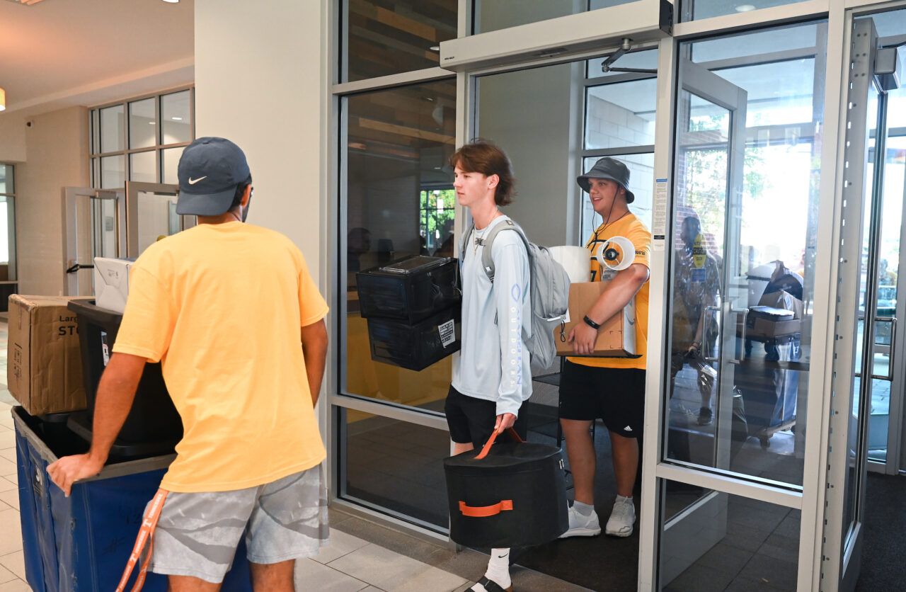Move In Thursday, Aug. 17, 2023