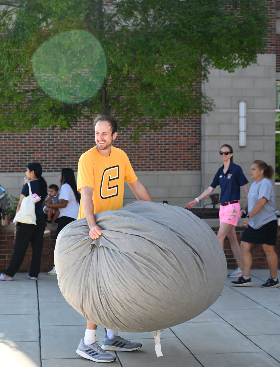 Move In Thursday, Aug. 17, 2023