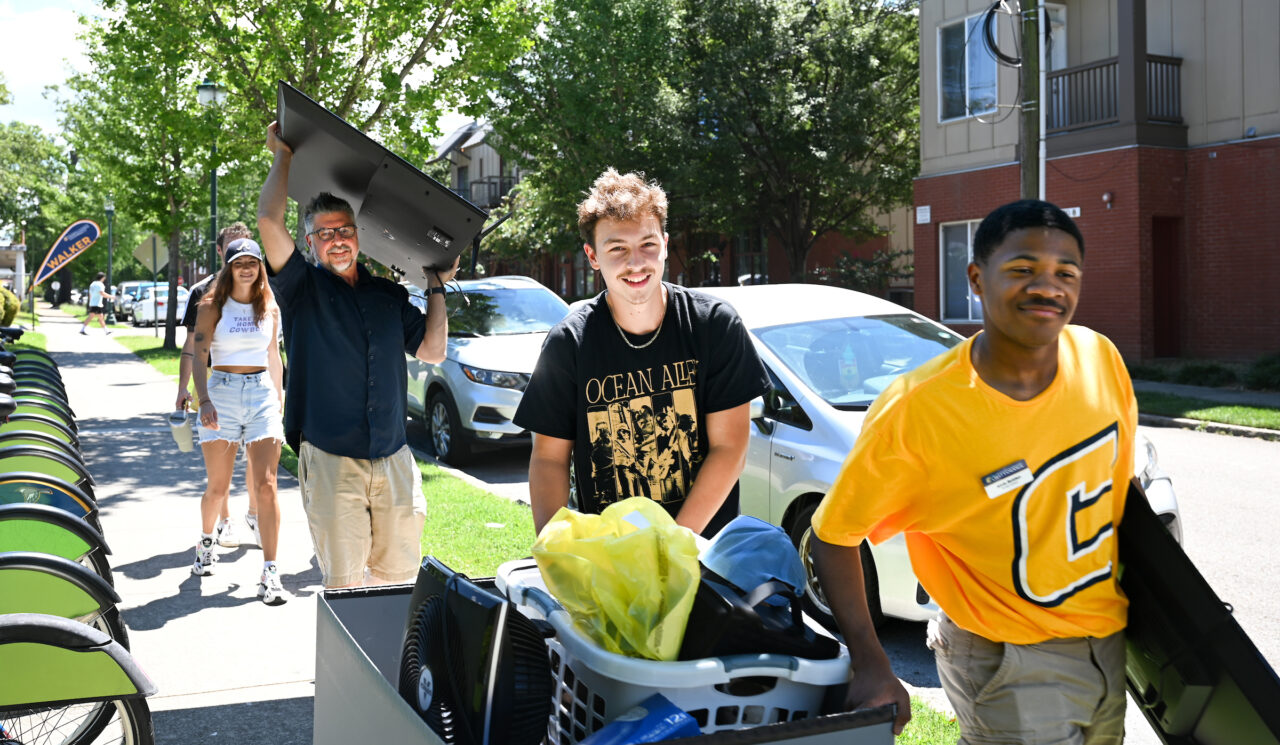 Move In Thursday, Aug. 17, 2023