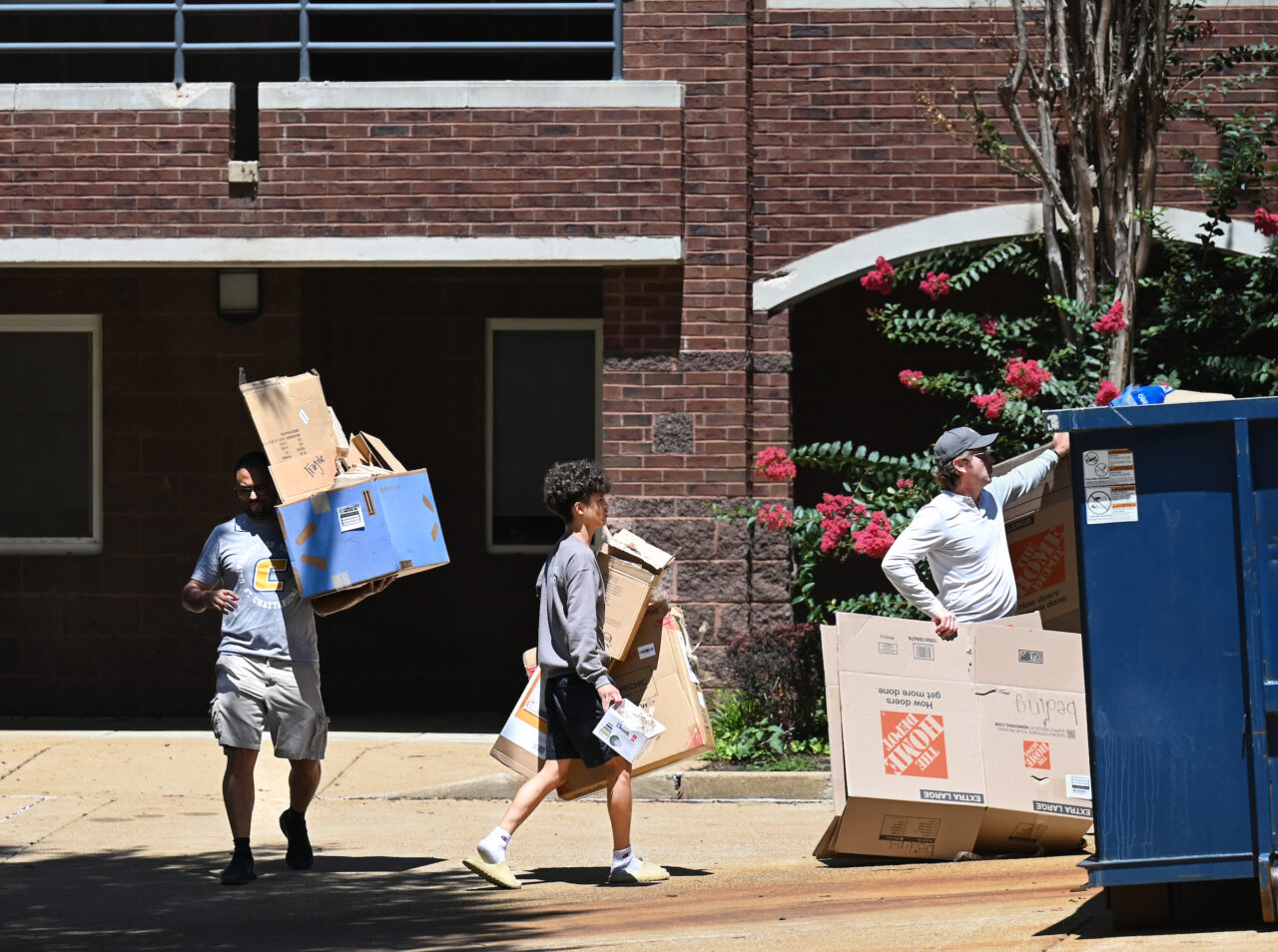 Move In Thursday, Aug. 17, 2023