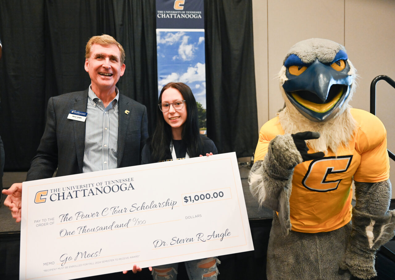 At each of Power C Tour stop, high school seniors will have the opportunity to win prizes—including a $1,000 Power C scholarship. Photo by Angela Foster.