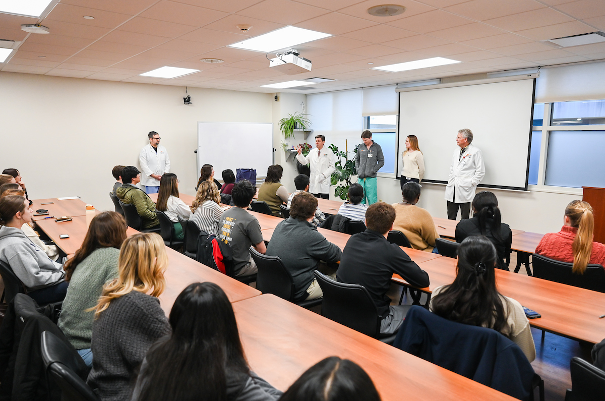 Pre-Med Job Shadow-24-