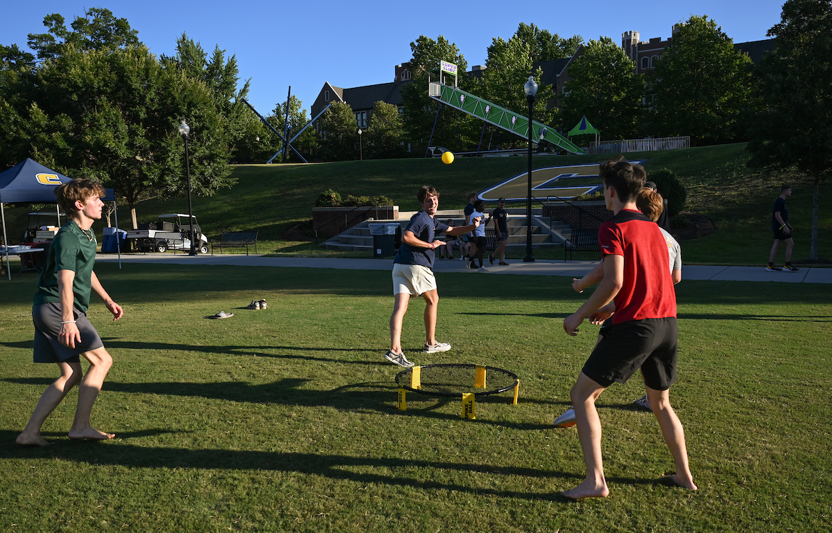 Oak Street Roast, Sunday, Aug. 18, 2024 on Chamberlain Field.
