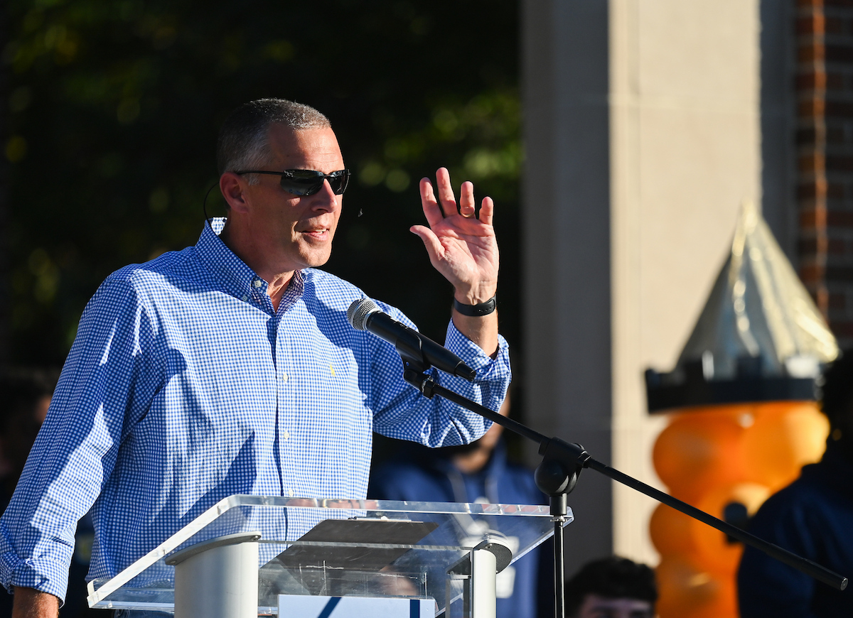 Homecoming kickoff and block party Monday, Oct. 21, 2024