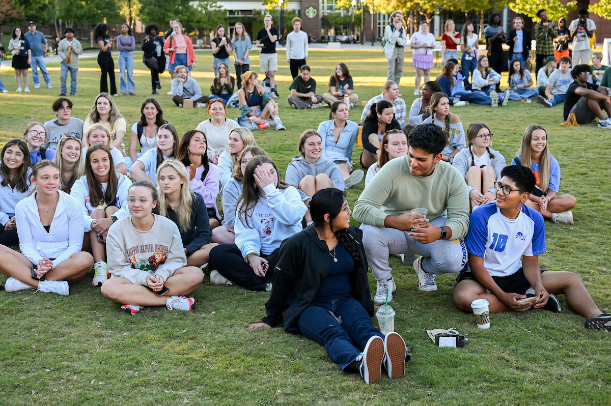 Homecoming kickoff and block party Monday, Oct. 21, 2024
