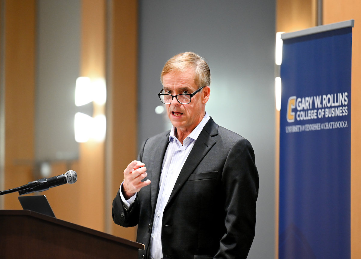 Charlie Brock, CEO of the Chattanooga Quantum Collaborative, speaks Thursday, Oct. 31, 2024 in the Tennessee Room at the University of Tennessee at Chattanooga