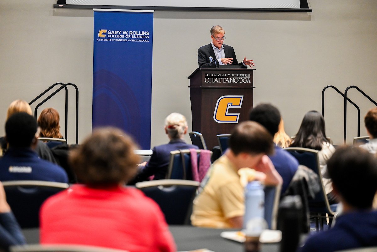 Charlie Brock, CEO of the Chattanooga Quantum Collaborative, speaks Thursday, Oct. 31, 2024 in the Tennessee Room at the University of Tennessee at Chattanooga