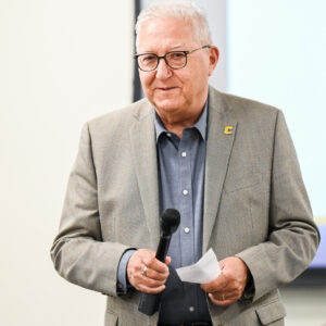 Dr. Reinhold Mann
