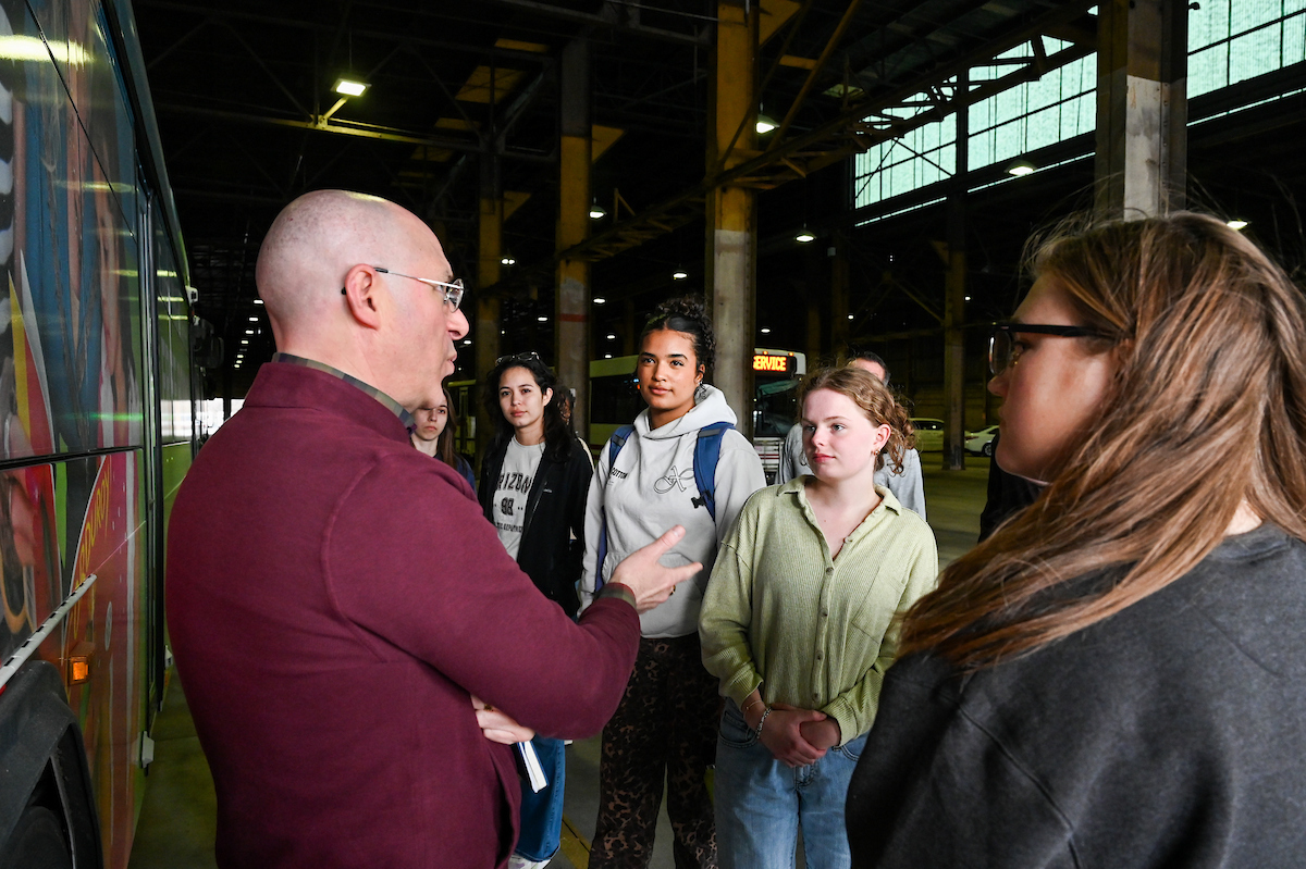 CARTA's Chief of Staff Scott Wilson speaks with students in Dr. Jordan King's Innovation Lab. Photo by Angela Foster.