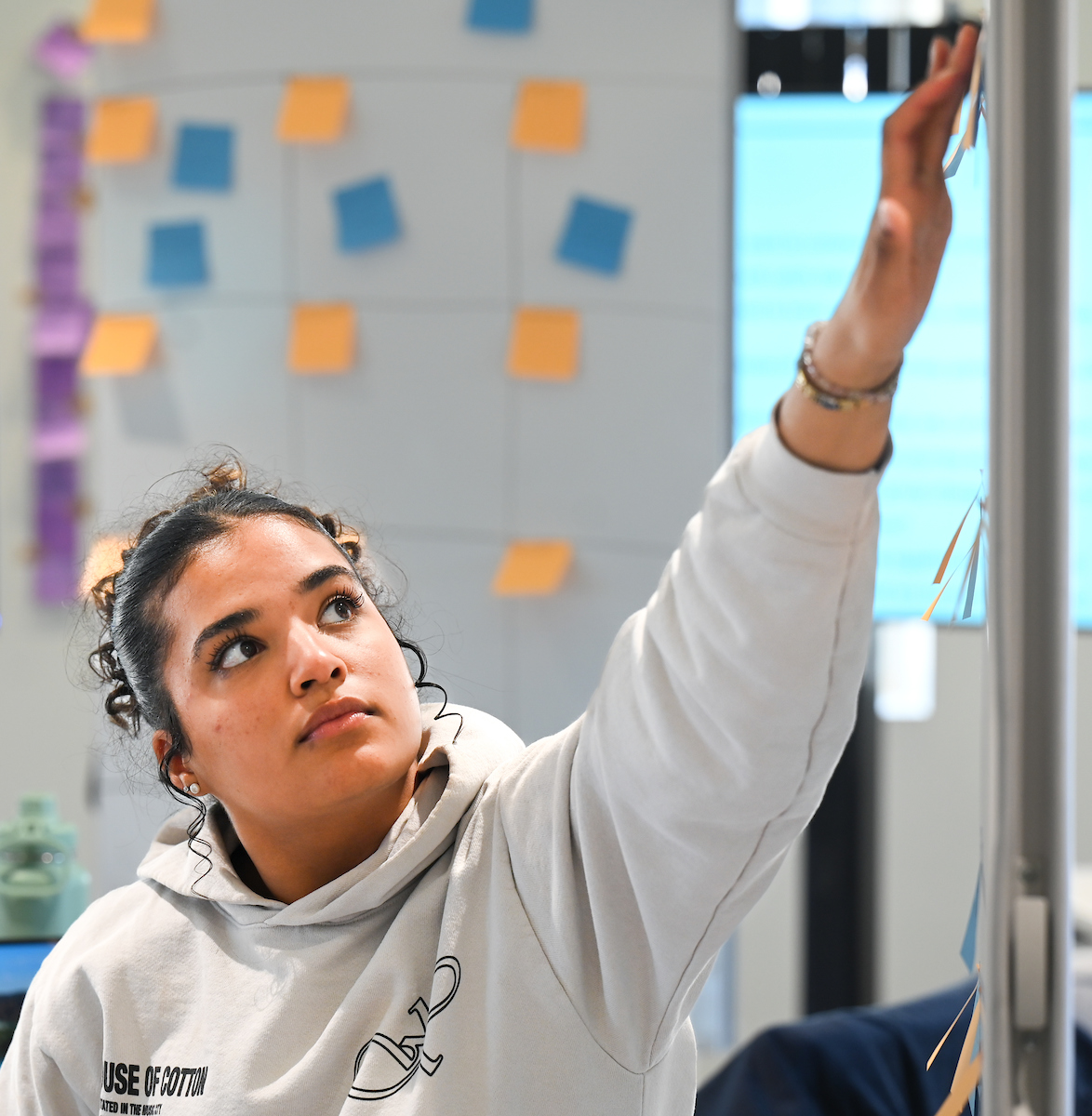 Jordan King’s Honors Innovations class discusses transportation issues Tuesday, Feb. 18, 2025 in Guerry Center.