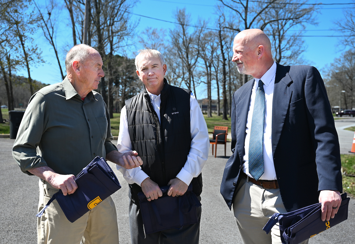 UTC faculty, staff and students, along with elected officials, attend the ribbon cutting for the Mobile Moc clinic Tuesday, Mar. 25, 2025 at the Rhea County Welcome Center.