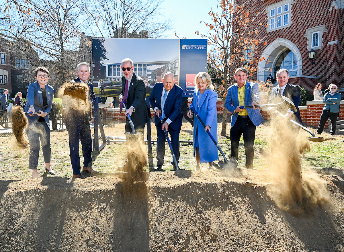 From left: Vice Chancellor for Advancement Kim White, Sen. Bo Watson, Interim Chancellor Robert Dooley, Gary W. Rollins, Kathleen Rollins, UT System President Randy Boyd and Interim Dean of the Gary W. Rollins College of Business Michael Jones.