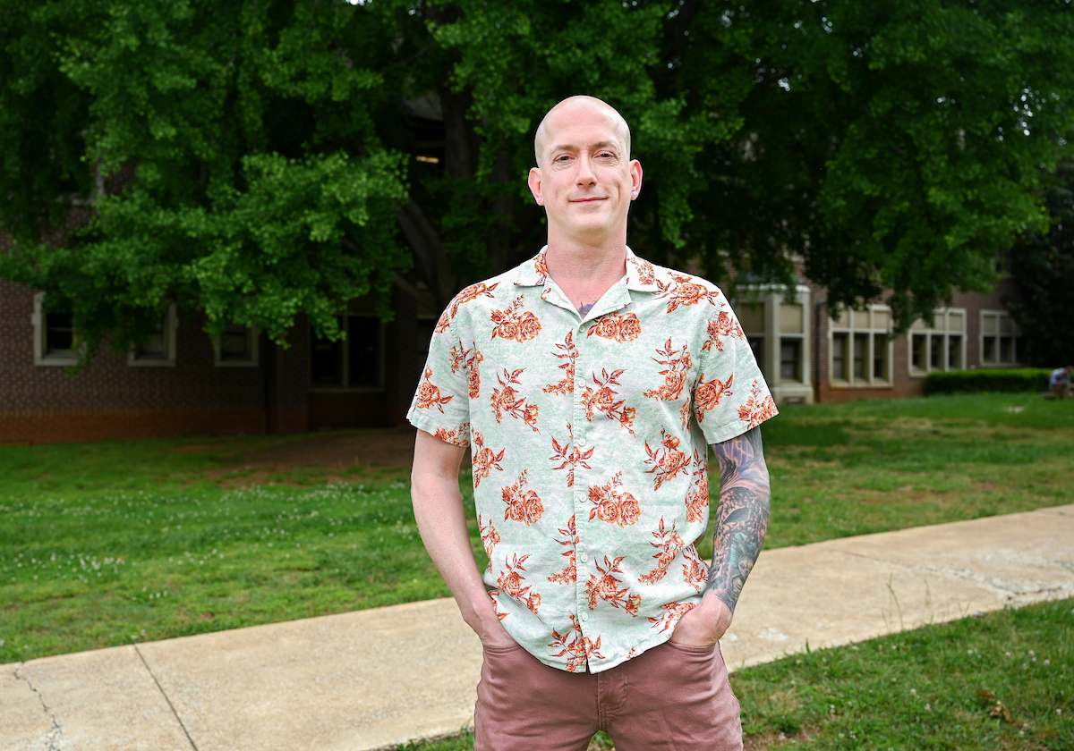 Assistant Professor of Sociology Chris Vidmar's recent paper, “Hybrid Hegemonic Masculinities: Interrogating Men’s Intervention Programming,” has published in in Socius—the open-access journal of the American Sociological Association. Photo by Angela Foster.