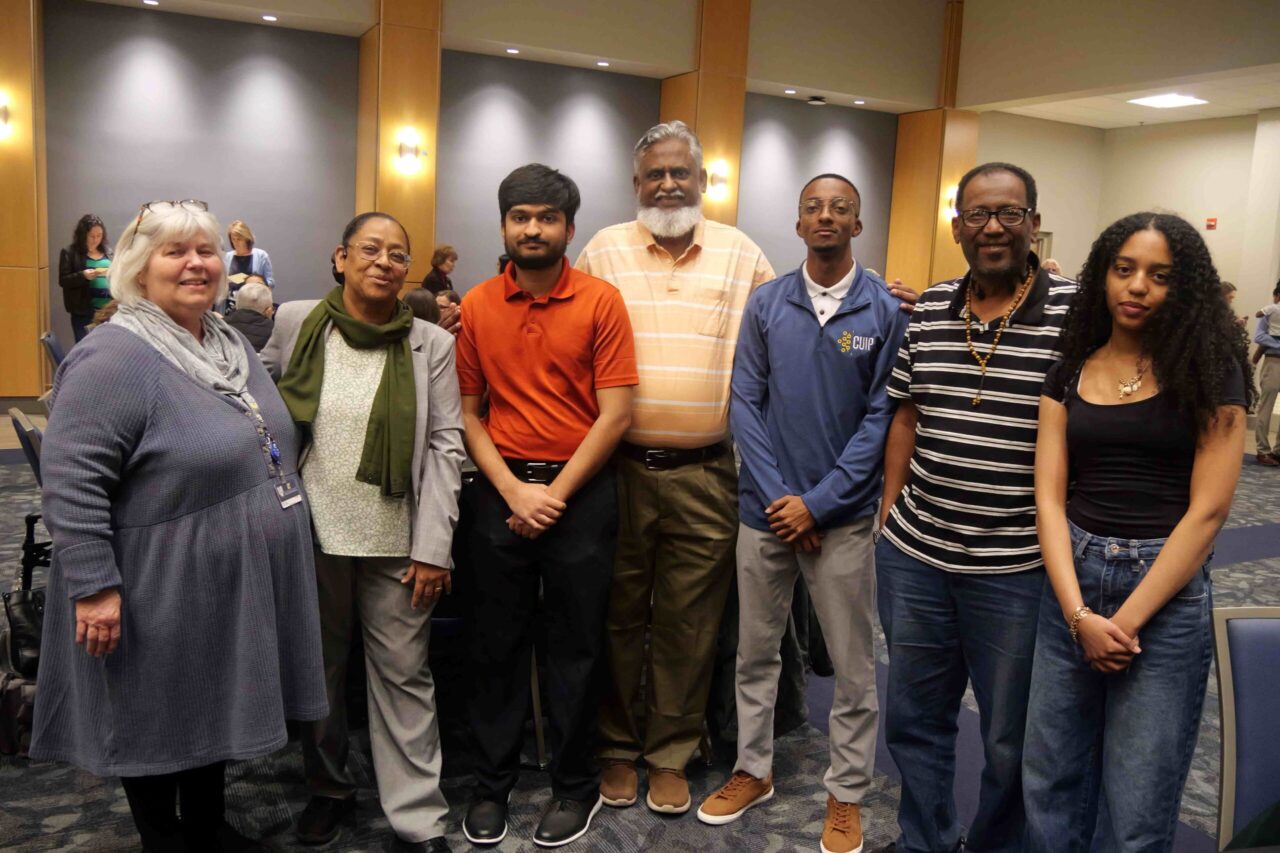 P1006588
