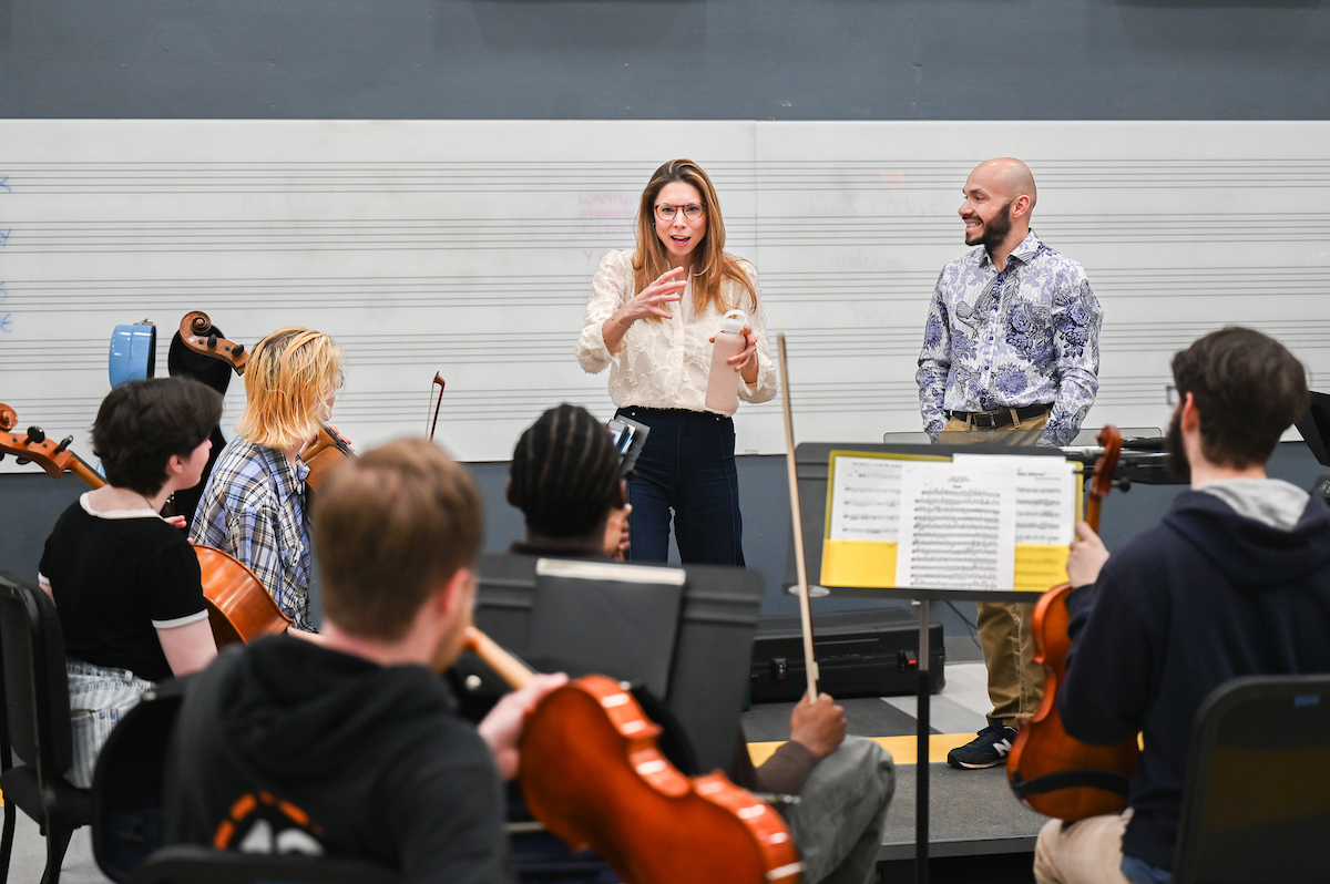 Sarah Whitney leads a workshop with the UTC Chamber Strings Ensemble.
