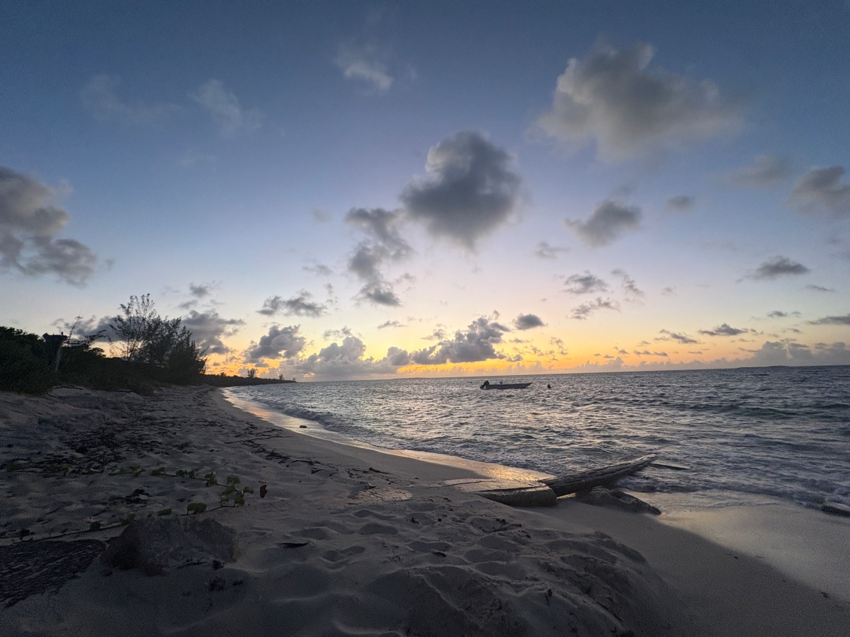 Scenic photo of the Atlantic Ocean from San Salvador, Bahamas