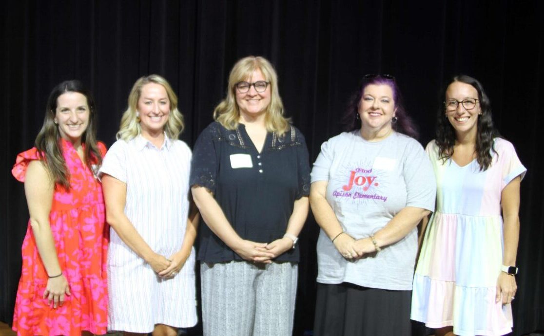 Master Mentor Award recipients, from left: Emily Feheley (Wolftever Creek Elementary), Amanda Taylor (Normal Park Museum Magnet), April Wyatt (Chattanooga School for the Arts and Sciences), Taryn Painter (Apison Elementary) and Holly Welch (Battle Academy). Photo courtesy of Chris Brown.
