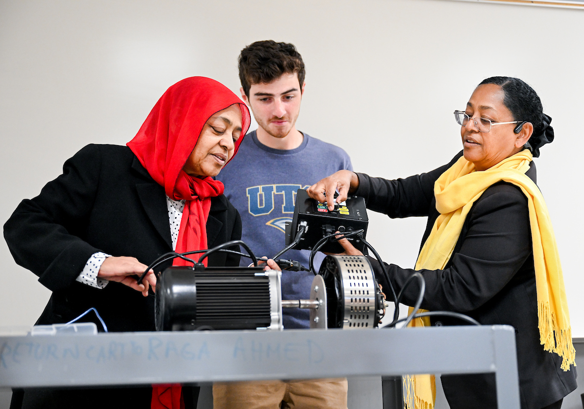 Adjunct faculty member Wafaa Mohamedahmed, left, senior Spencer Esposito and Dr. Raga Ahmed during an Introduction to Electrical Engineering class in the College of Engineering and Computer Science.
